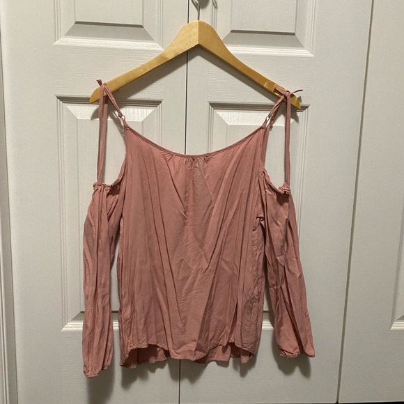 U2B Off-Shoulder Top with Sleeves - Picture 2 of 3